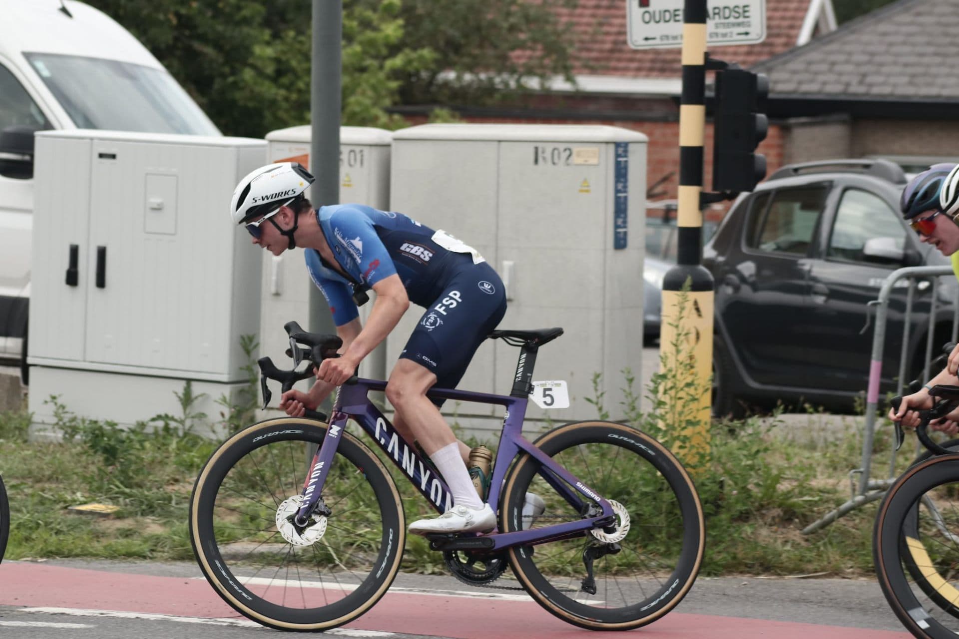Wielrenner Lennert Van Tichelt